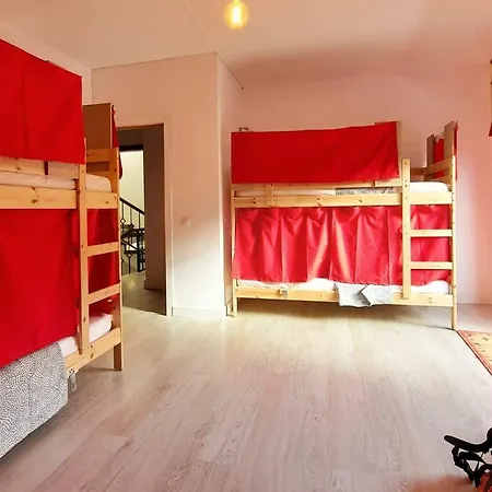 Aguere Nest Hostel *