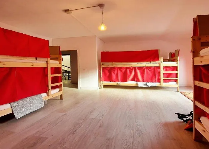 Aguere Nest Hostal *