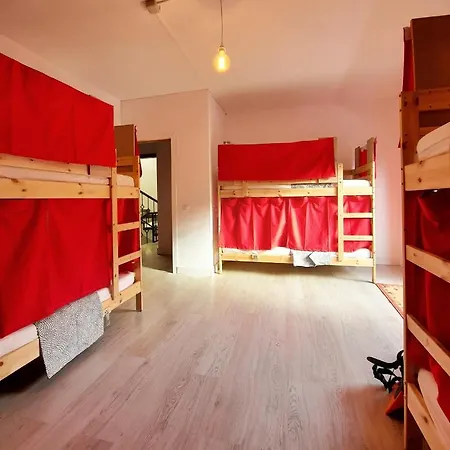 Aguere Nest