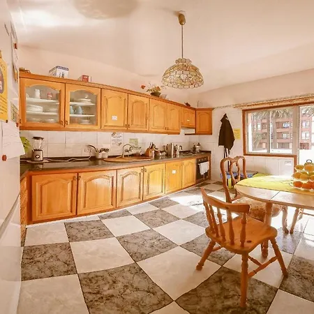 Vandrarhem Aguere Nest *